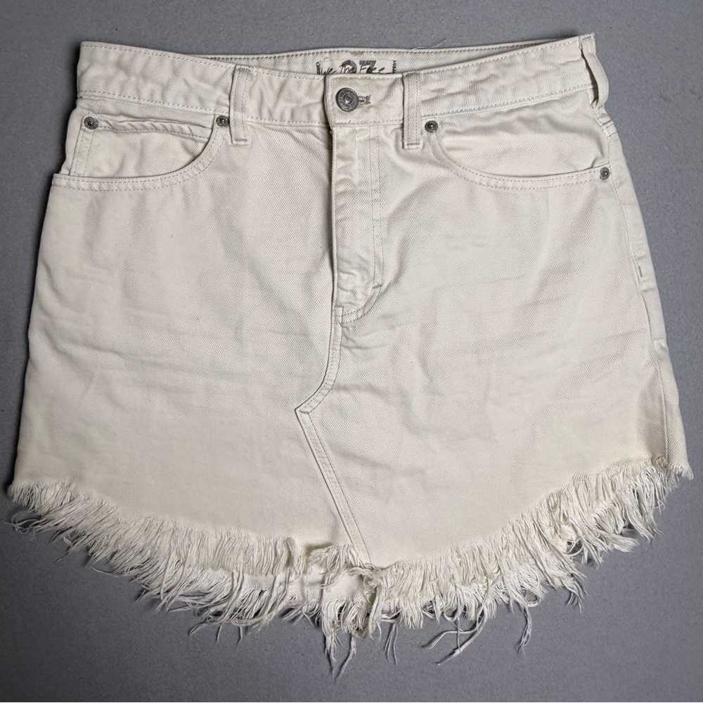 Free People Bailey High Rise Frayed Hem Off White Denim Mini Skirt size 27